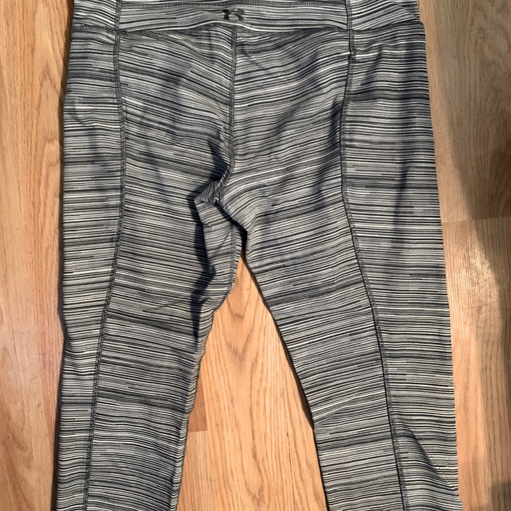 Under Armor Cropped leggings